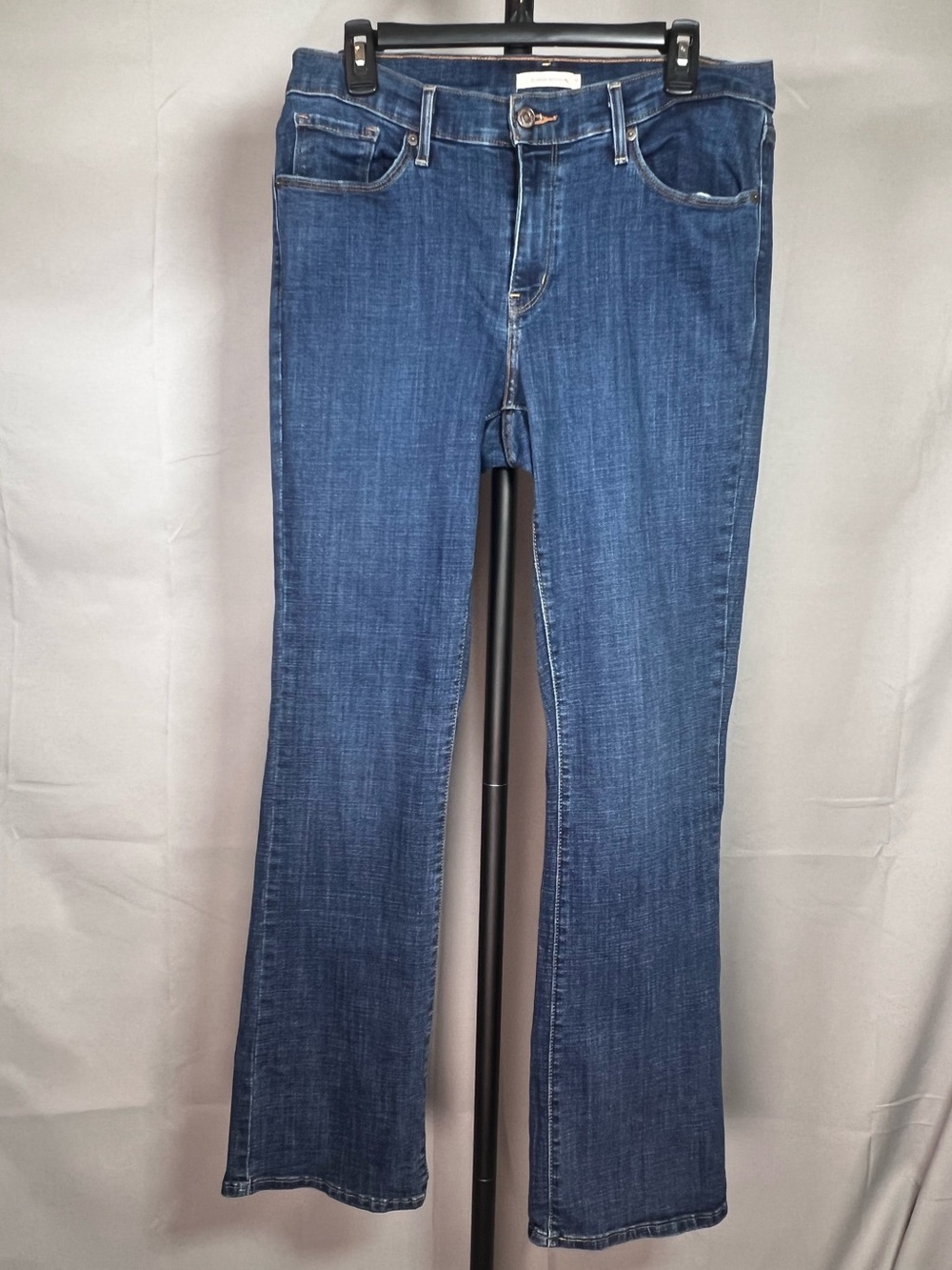 Levi’s Classic Bootcut Jeans Women’s Size 12, Medium Wash